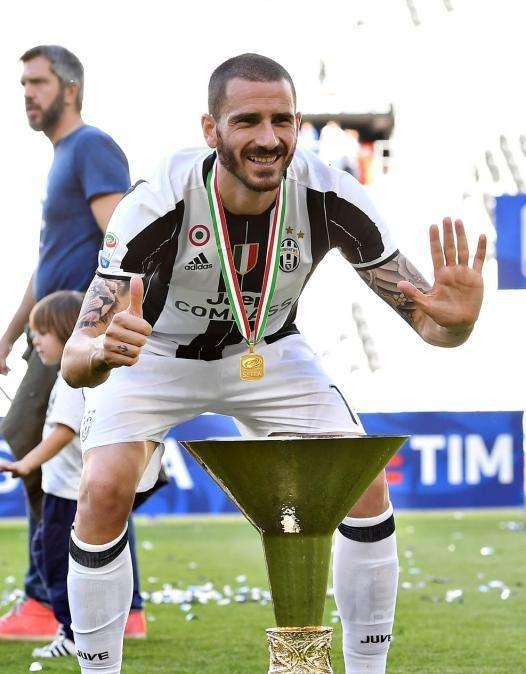 Pedullà: "Leo, Max e le vedovelle sparite"