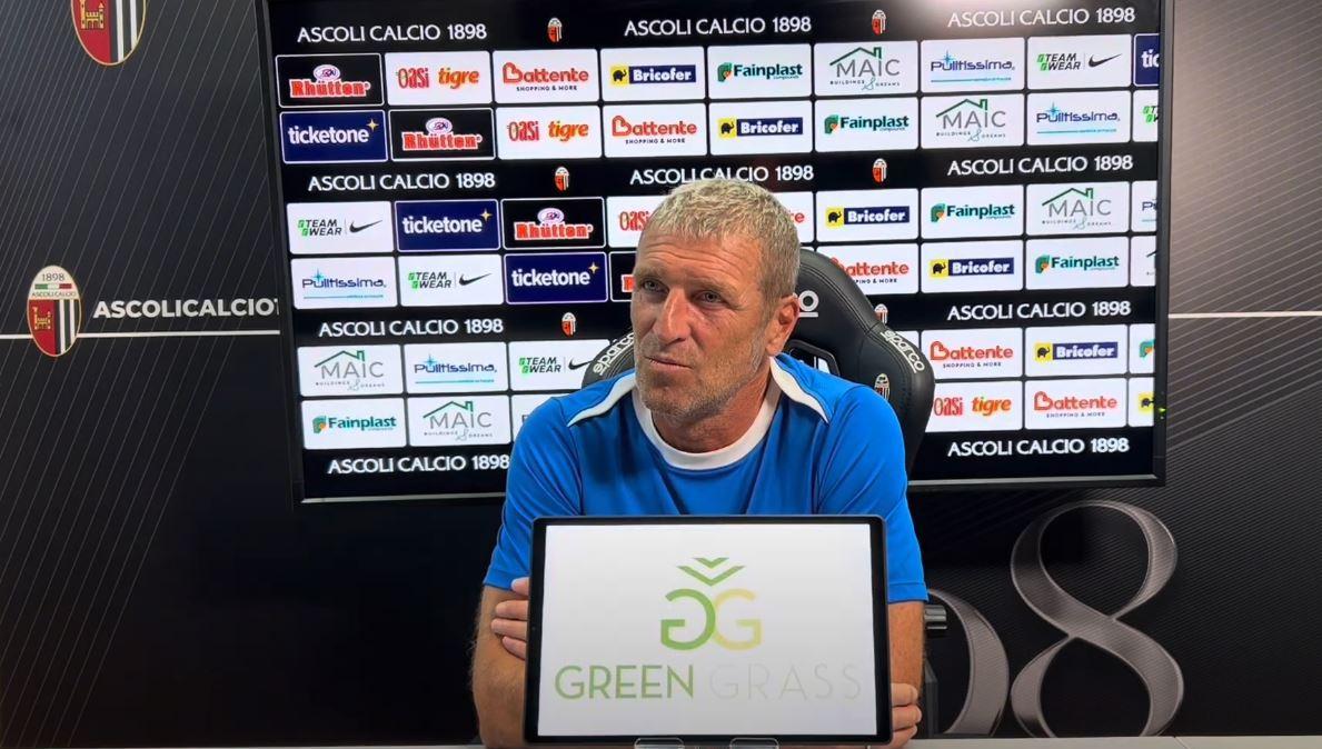 La Juventus su "X" augura buon compleanno a Massimo Carrera 