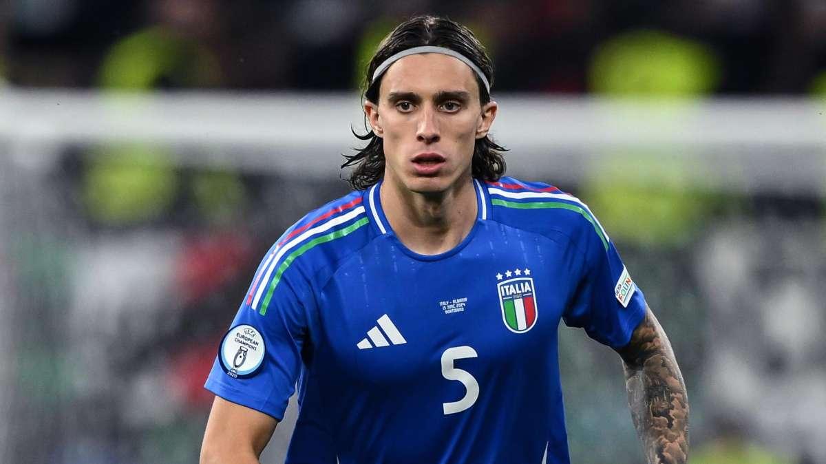 Fabrizio Romano: “Anche il Chelsea si iscrive alla corsa per Calafiori, ma la Juventus è avanti”
