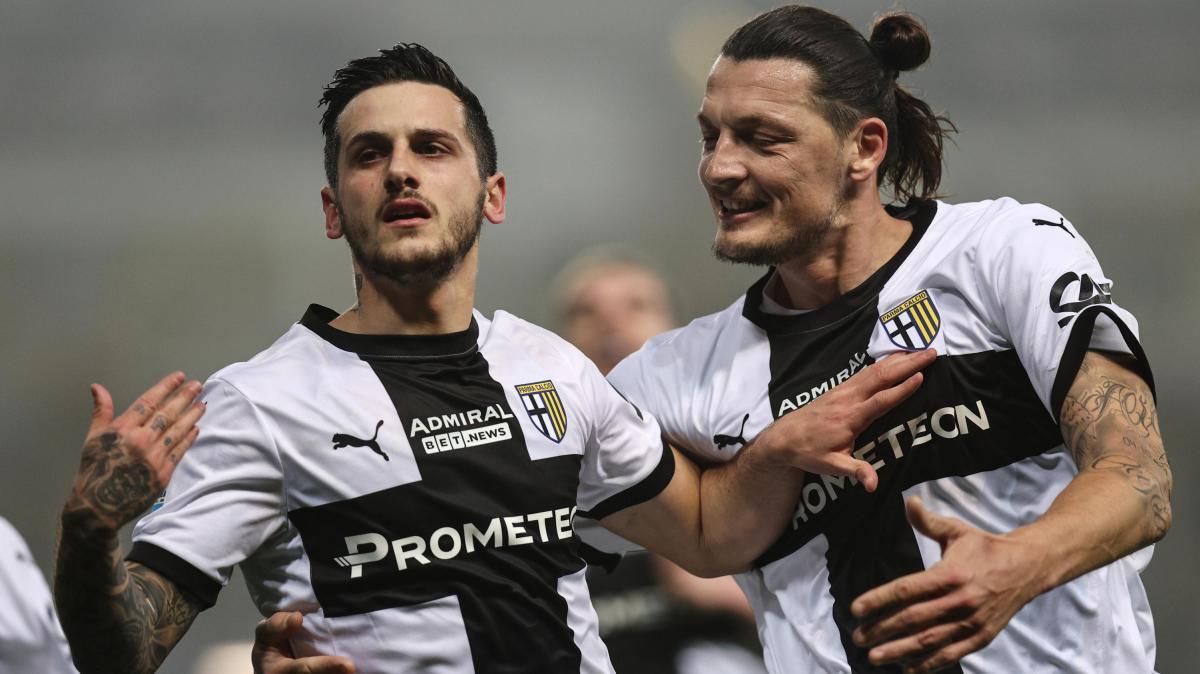 Parma, Djuric recupera anche per la Juventus? Il bosniaco: "Sono sulla via del ritorno"