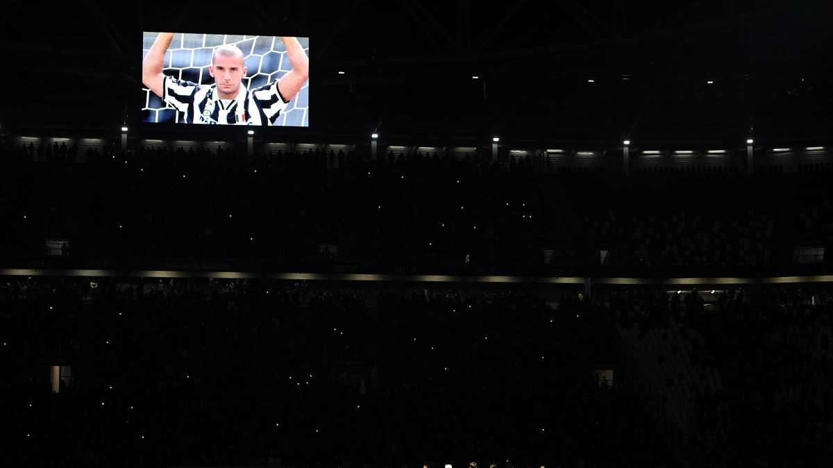 Tweet Juve: "L'omaggio di Gianluca Pessotto per Gianluca Vialli" (VIDEO)