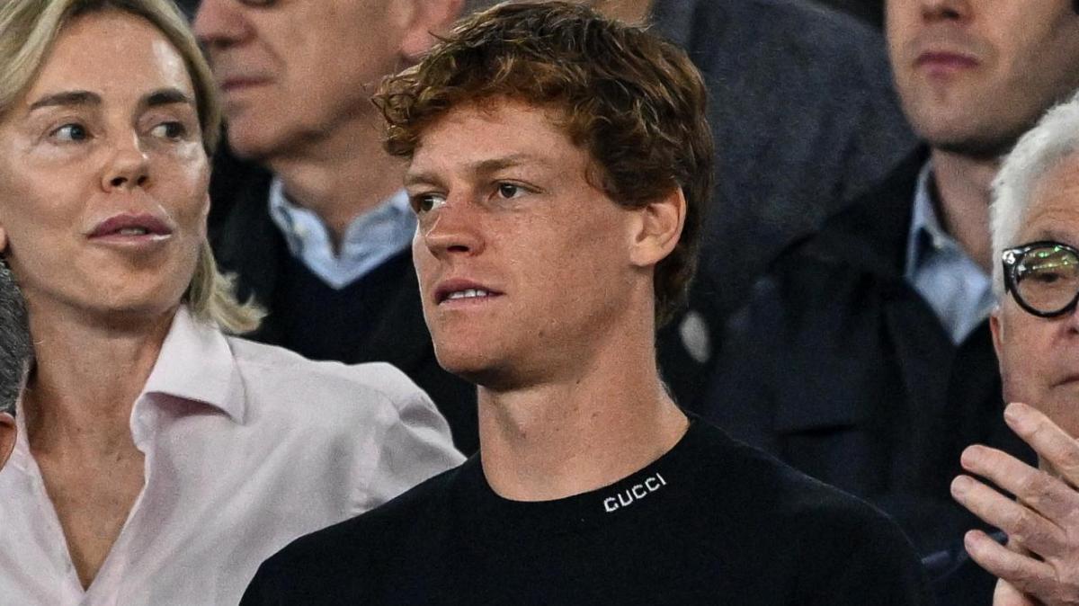 Ospite speciale alla Continassa, Sinner in visita alla squadra