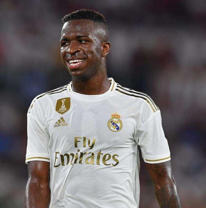 Real Madrid, Vinicius: "Cristiano Ronaldo è venuto nello spogliatoio a metà gara, è un vincente dentro e fuori dal campo"