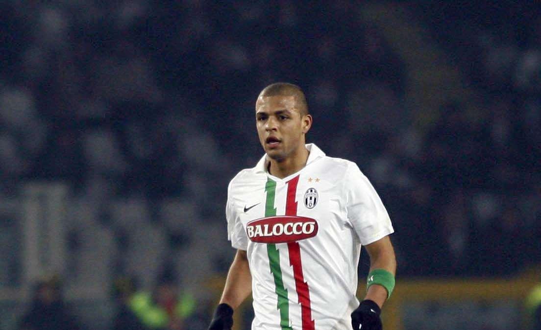 Mou tenta Melo