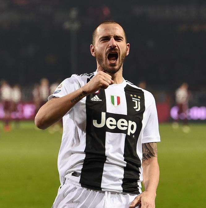 BONUCCI: "Mi sento fortunato perché dopo un periodo lontano da casa sono di nuovo qui per continuare a crescere e vincere con questa maglia. Da oggi ancora più uniti per grandi battaglie che ci porteranno a grandi traguardi"