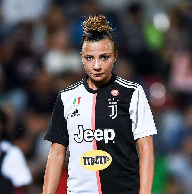 La Stampa - Juventus Women, cena e karaoke per il compleanno di Caruso