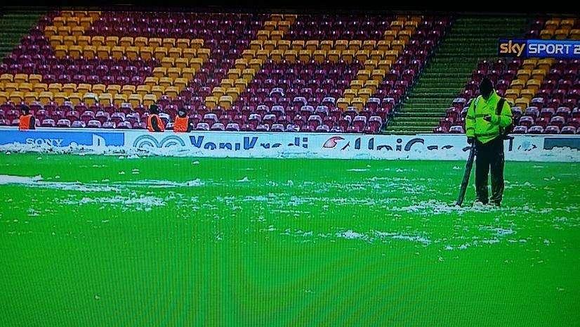 La Uefa avverte il Galatasaray!