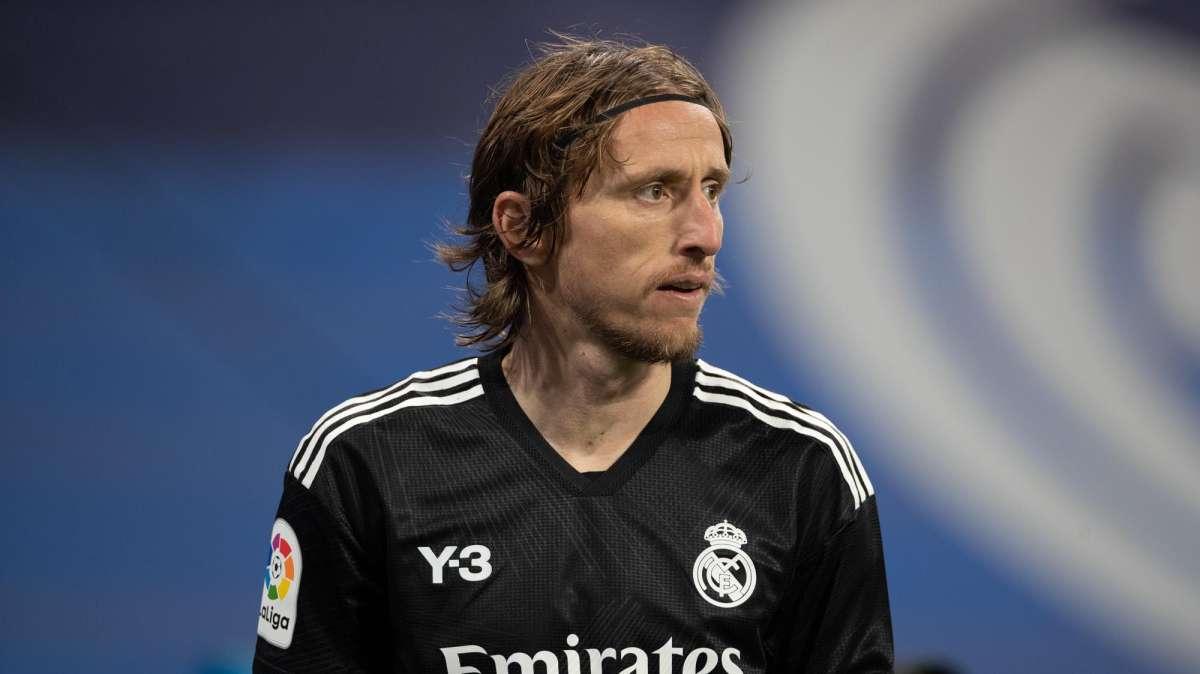 Dalla Spagna - Niente Juve per Modric: chiuderà la carriera al Real e poi sarà dirigente
