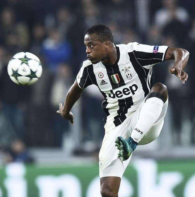 L'ex bianconero Evra: "Sanchez pensa solo ai soldi, Pogba lascerà il Man United"