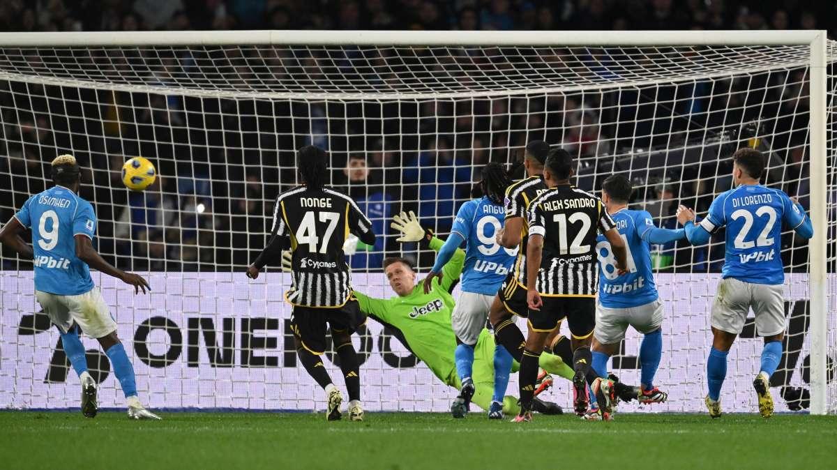 Repubblica Torino - La grinta Juve non basta a Napoli, colleziona occasioni e perde di ingenuità
