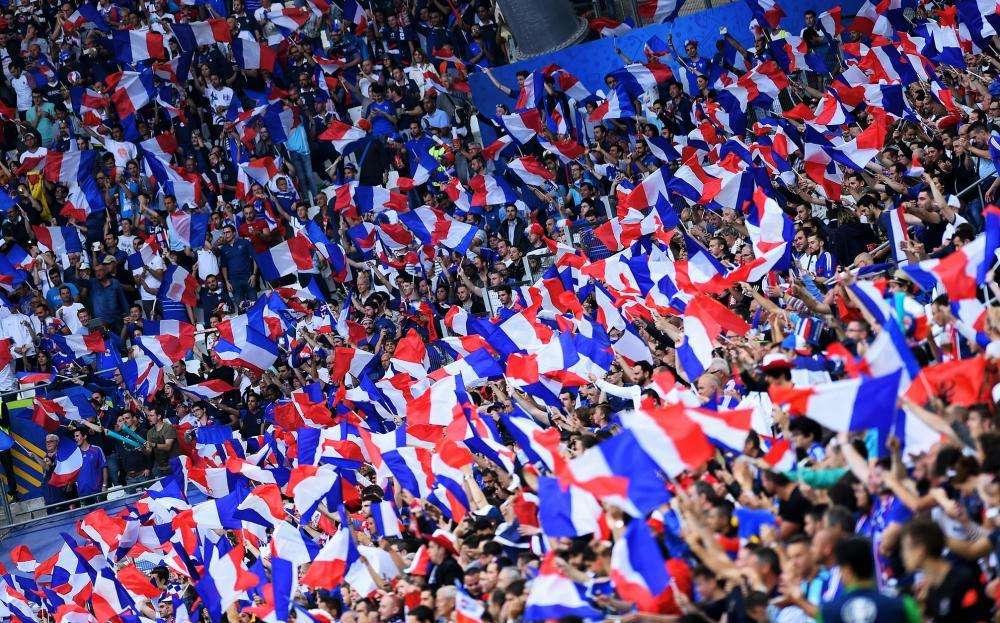 UFFICIALE - La Ligue 1 si ferma: gli sport di squadra non riprenderanno 