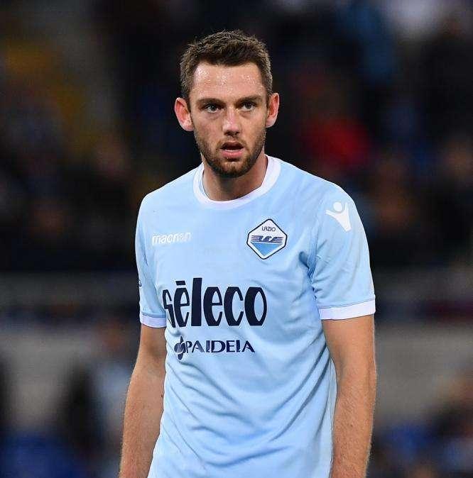 Sky - Lazio: de Vrij verso il 'no' al rinnovo. Contatti con Inter e Barcellona
