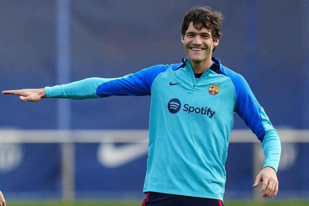Marcos Alonso rinnova, giocherà nel Barcellona fino al 2024