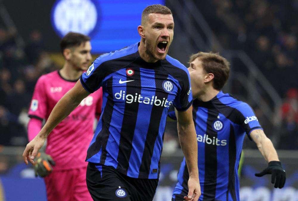 Prima sconfitta del Napoli, l'Inter lo batte 1-0