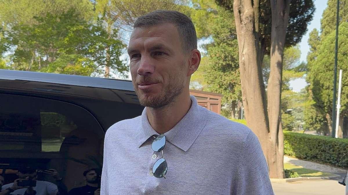 UFFICIALE - Colpo in attacco per la Fiorentina: preso Dzeko