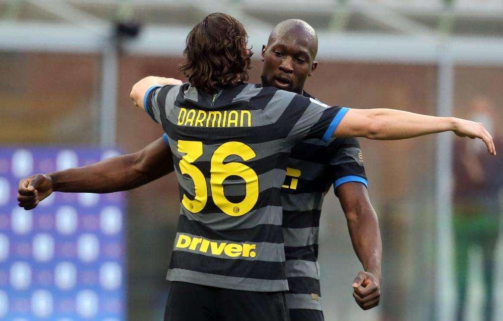 Serie A: 3-0 al Genoa, Inter +7 sul Milan e +10 su Juve