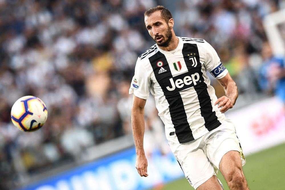 CHIELLINI a FIFPro: "A 20 anni ti senti indistruttibile ma a 35 la carriera è finita. Lo studio mi ha aiutato anche nel calcio"