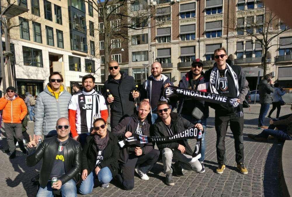 LIVE AMSTERDAM - I tifosi della Juventus tra stadio e centro città (FOTO-VIDEO)