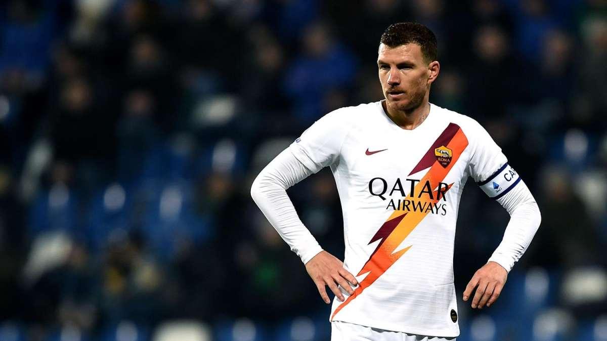 Caccia all'attaccante. Pirlo vuole Dzeko. Paratici tiene aperta la pista Jimenez  