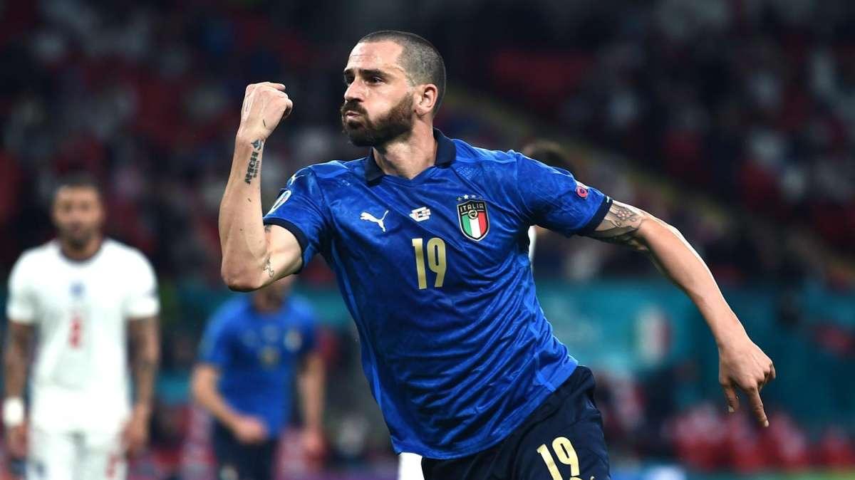 VIDEO - Alex Sandro, Bonucci e Danilo alla Continassa: Allegri recupera altre tre giocatori