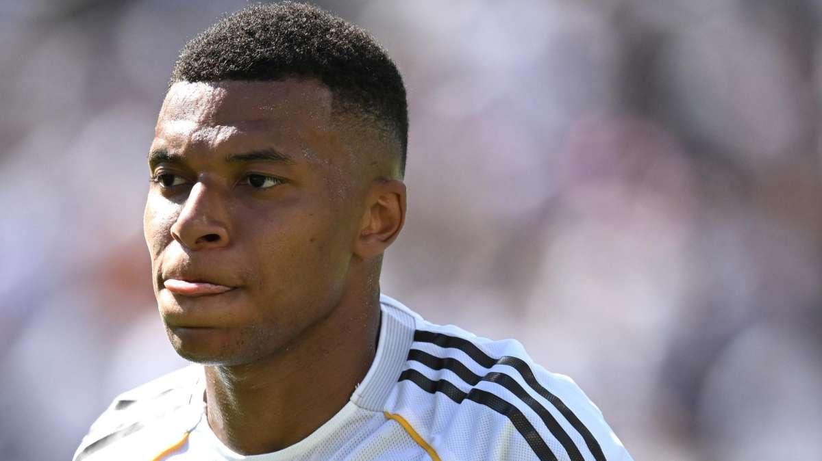 Meno cinque all'avvio della Liga:  testa a testa Barcellona – Real Madrid per il titolo