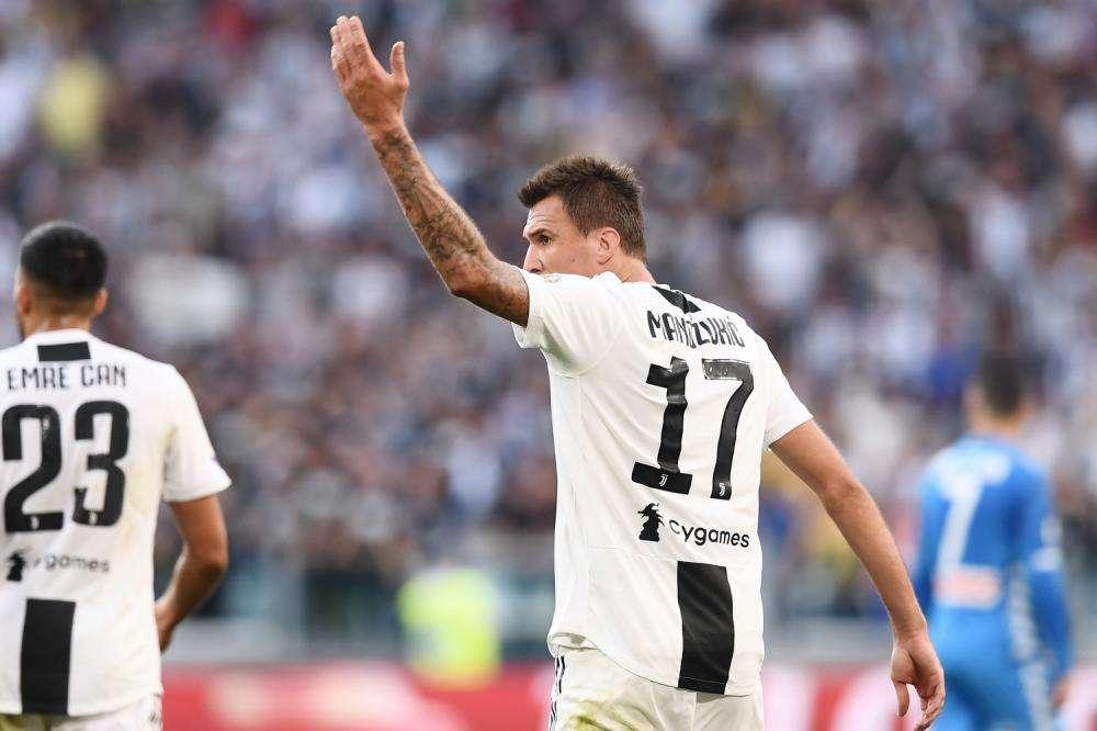 LIVE TJ - JUVENTUS-NAPOLI 3-1, bianconeri già in fuga, doppietta di Mandzukic e gol di Bonucci, ma CR7 mette lo zampino in tutti i gol 