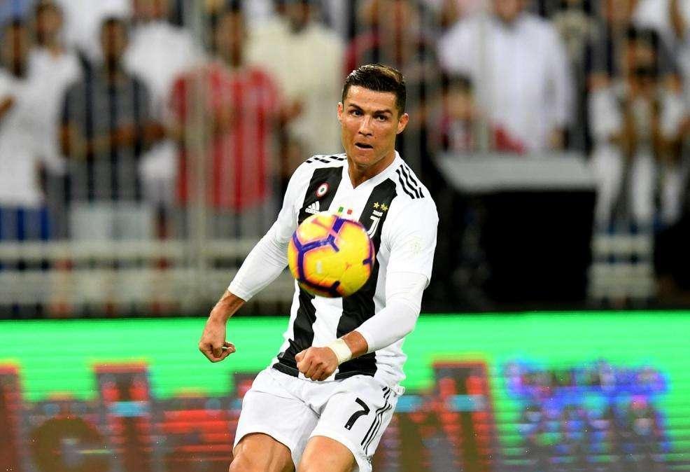 CRISTIANO RONALDO SU INSTAGRAM: “Festeggiamo insieme il primo trofeo della stagione”