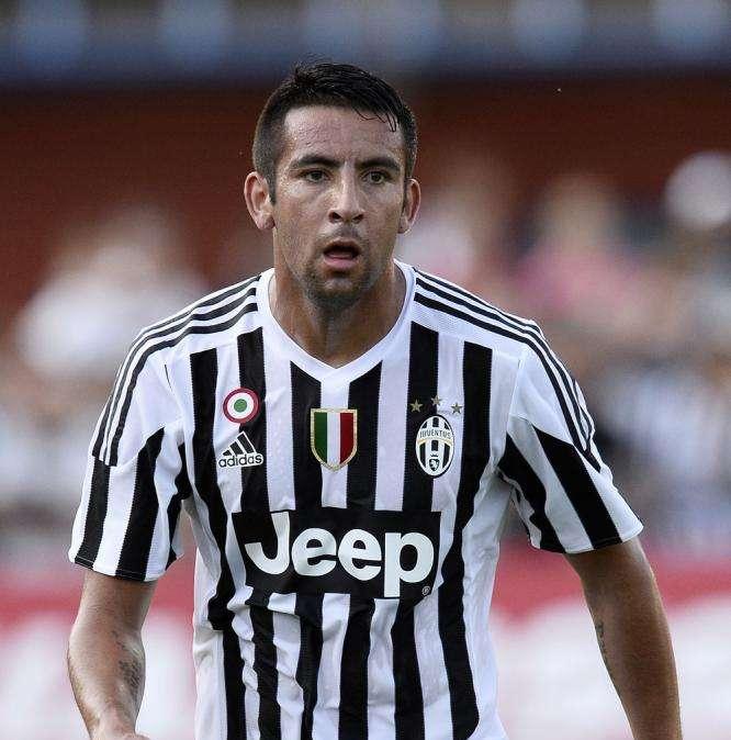 Juve, ricordi Isla? Potrebbe andare al Boca Juniors. Che punta anche Vidal