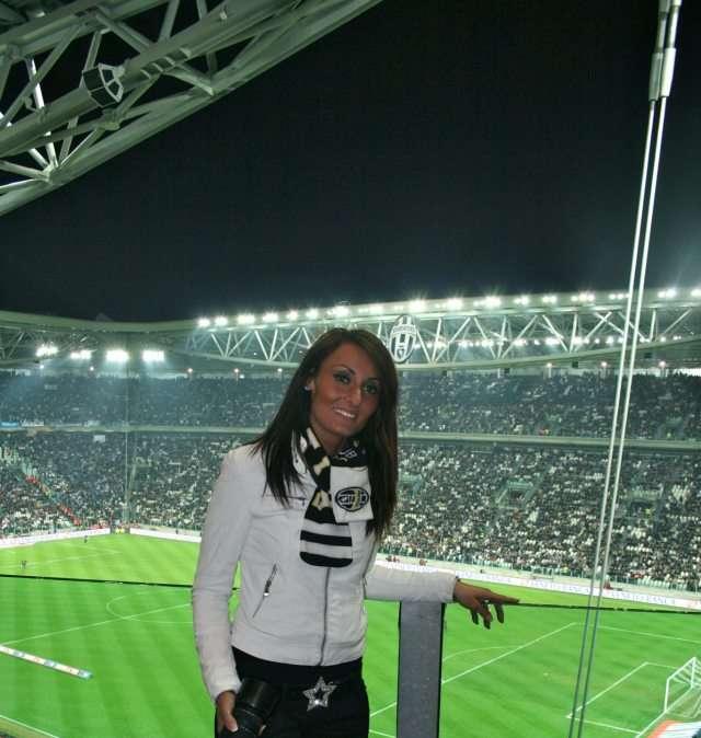 TUTTOJUVE GIRLS- TUTTOJUVE VI PRESENTA: Xhensila Gjinika