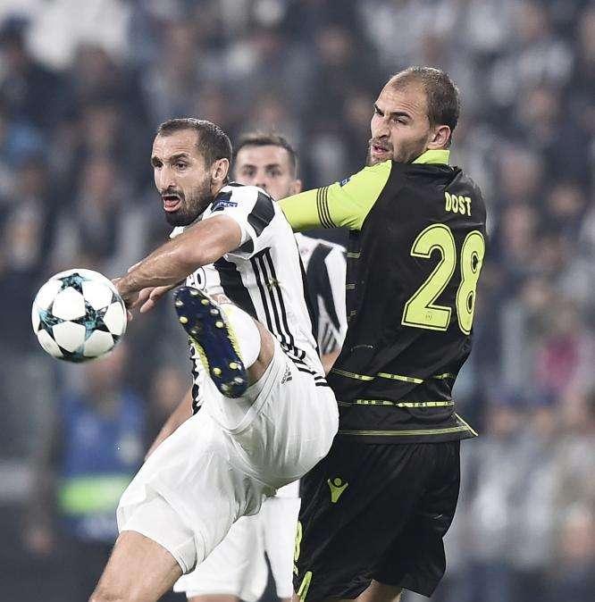 Altro problema per la Juve, Dost vicinissimo all'Eintracht