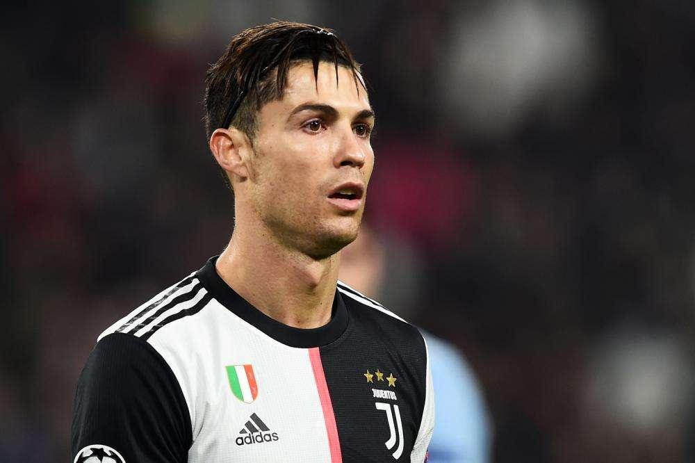 Ronaldo sceglie Milano. Non andrà alla premiazione per il Pallone d'Oro, ma al Gran Galà del Calcio