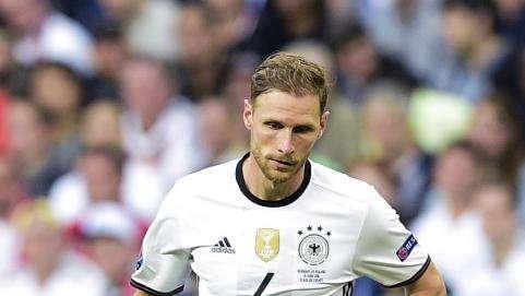 Sky - Confermate per domani le visite di Höwedes. Stasera sarà a Torino. Ecco le cifre dell'affare 