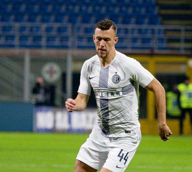 Scambio Perisic-Özil?