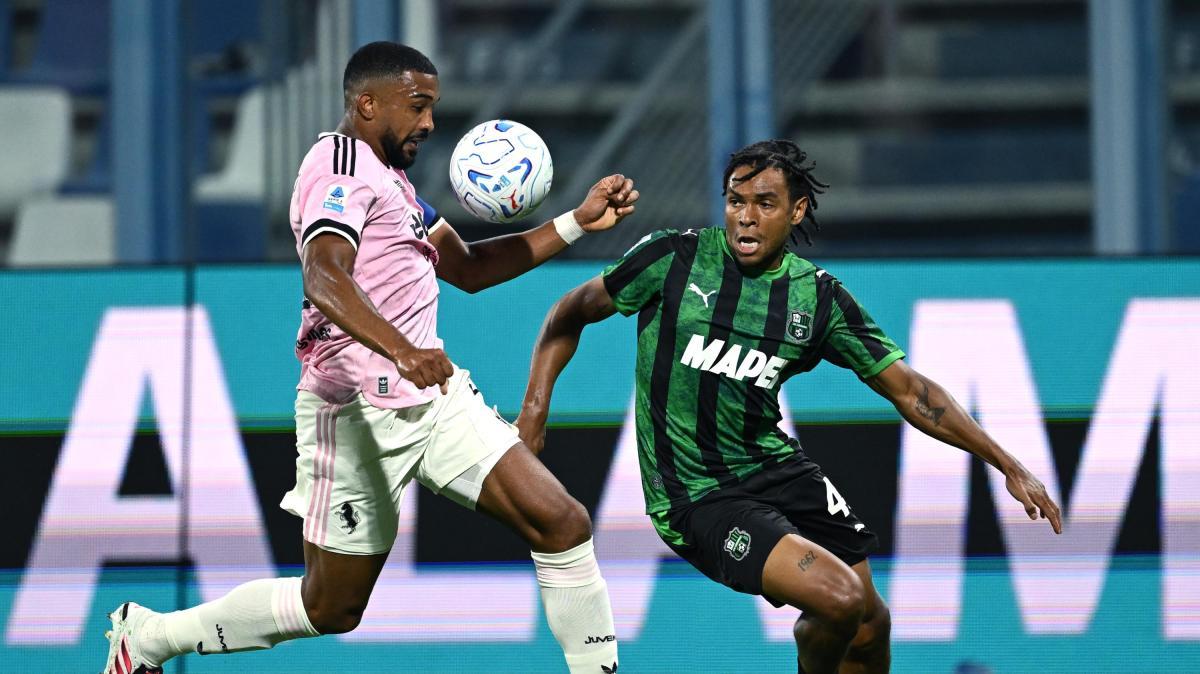 Juventus, prima volta nella storia: nessun italiano tra i titolari di movimento