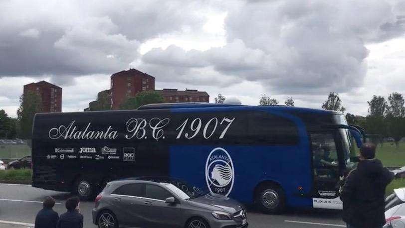 LIVE TJ - Fischi e applausi per l'Atalanta all'arrivo allo Stadium (VIDEO)