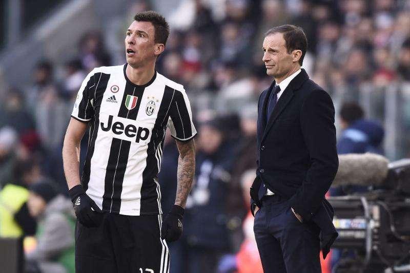 ESSENZIALE NUMERO 17