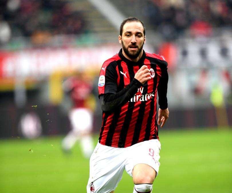 Guardian - Il Chelsea punta deciso su Higuain: Sarri a colloquio con Juve e Milan 