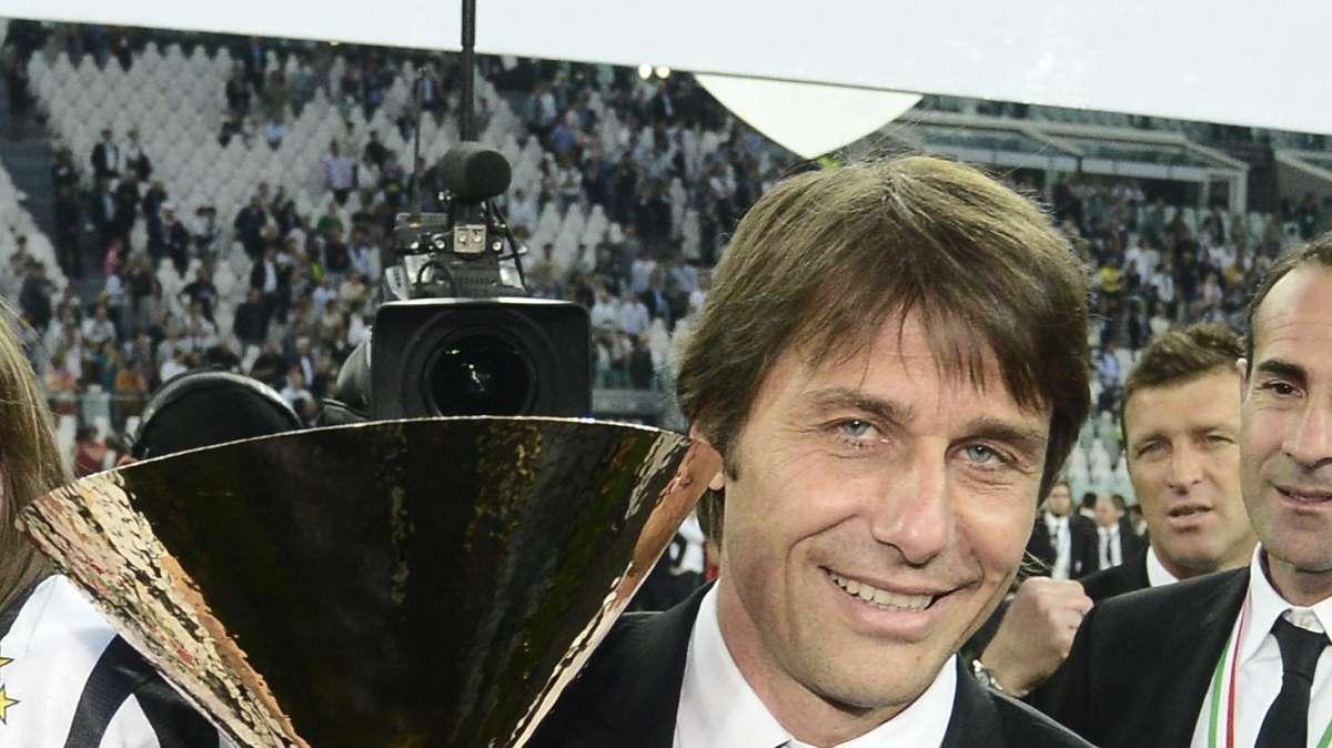 Sportitalia - Pedullà rivela: "L'Anzhi aveva offerto 10 milioni a Conte. Il tecnico dovrebbe presto rinnovare e adeguare il suo contratto con la Juve" 