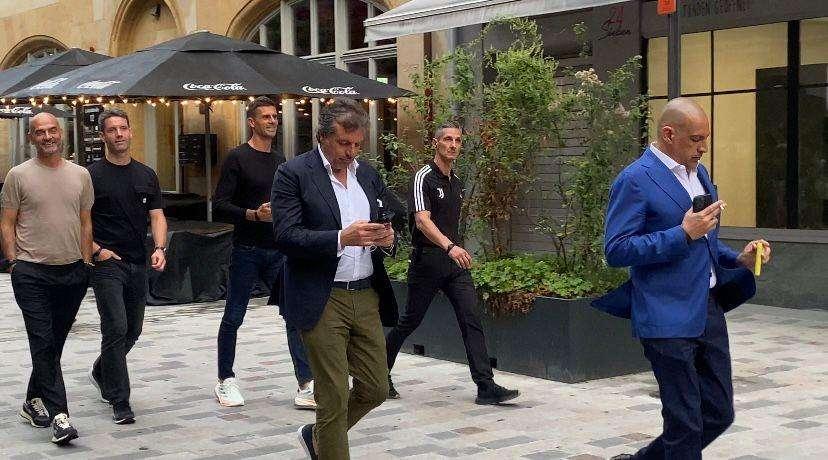LIVE TJ - Tutta la squadra a cena a Norimberga. Presenti anche i dirigenti (VIDEO e FOTO)  