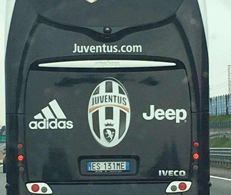LIVE TJ - L'arrivo dei bianconeri allo Stadium (VIDEO)