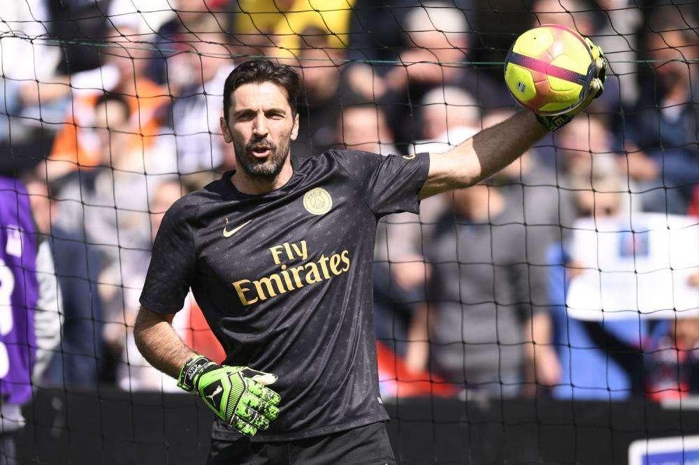 Buffon, Italia nel futuro? 3 club di A sull'ex portiere della Juve
