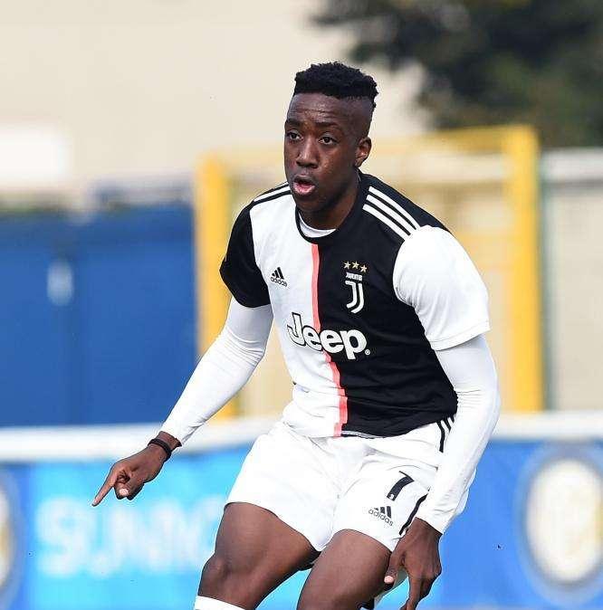 Juve su Twitter elogia Tongya dopo l'esordio con gol al Mondiale 