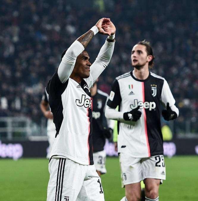 DOUGLAS COSTA: "Italia non mollare. Vi sono vicino in questo momento difficile"