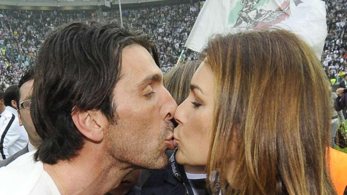 Sportmediaset - Seredova-Buffon: fine di un amore. Lui avrebbe perso la testa per la D'Amico