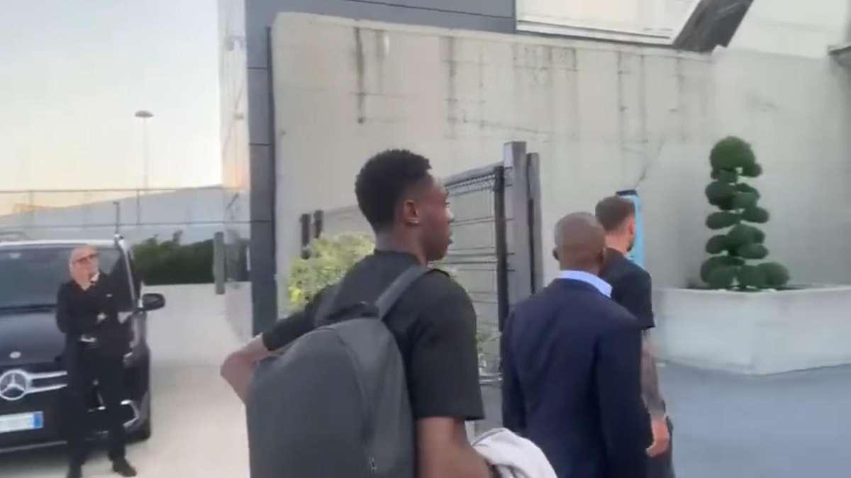VIDEO - Salifou arrivato a Torino. Per lui visite mediche in corso al JMedical 