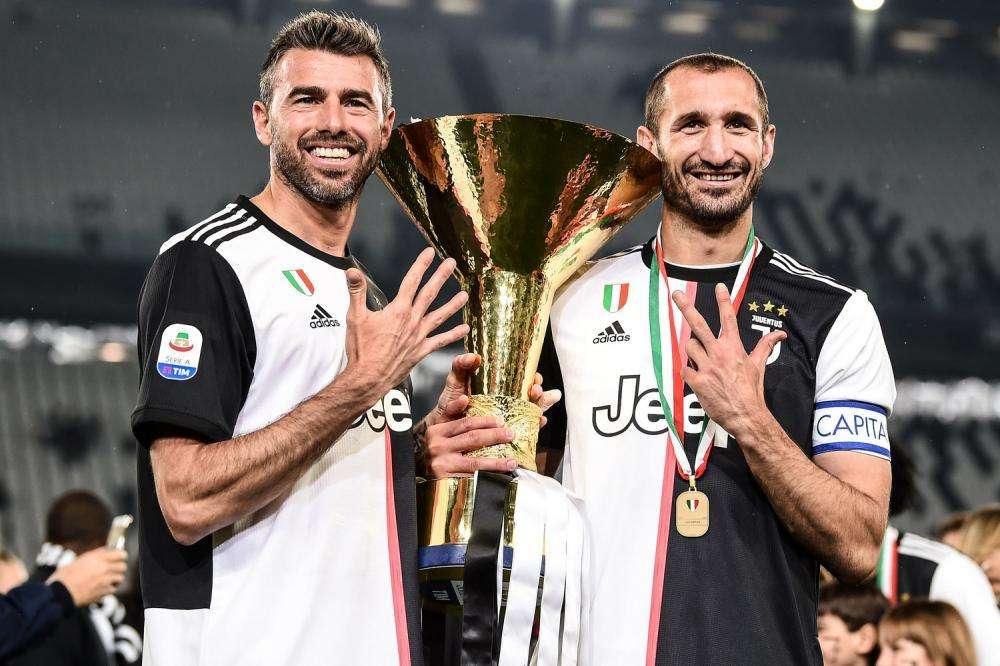 BARZAGLI: "Ho deciso di fare una scelta di vita. Sarò eternamente grato alla Juventus" 