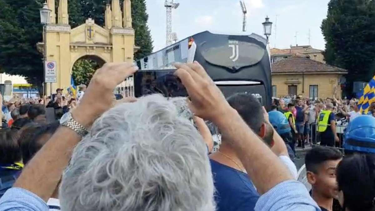 LIVE TJ - Juve accolta al Tardini da fischi, insulti e gestacci (VIDEO)