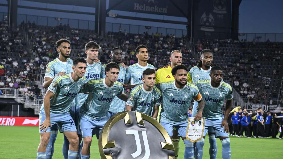 Juventus, il Milan è disposto ad offrire 6 milioni a stagione per Vlahovic. Le ultime sul serbo