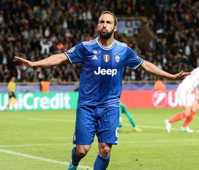 IL TERZO TEMPO - Allegri ha costruito un "camaleonte solido": gruppo, difesa e la potenza di fuoco di Higuain