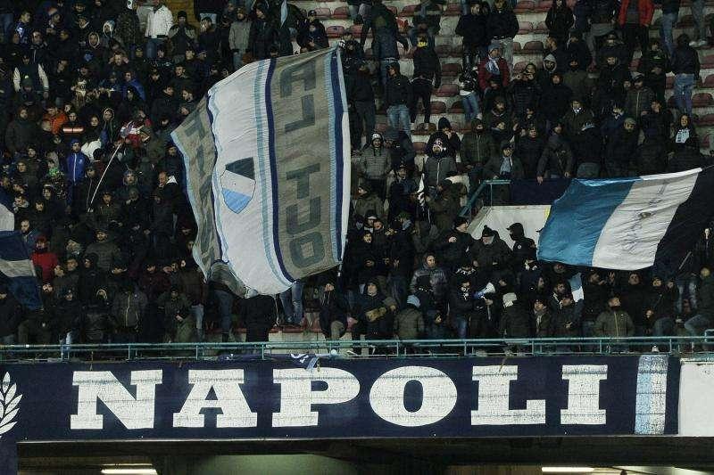 Alvino: "Sono in treno. Ci sono otto vagoni pieni di tifosi napoletani"